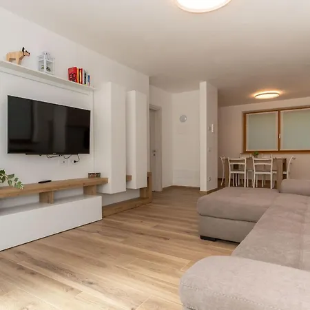 Alpine Haven Apartment